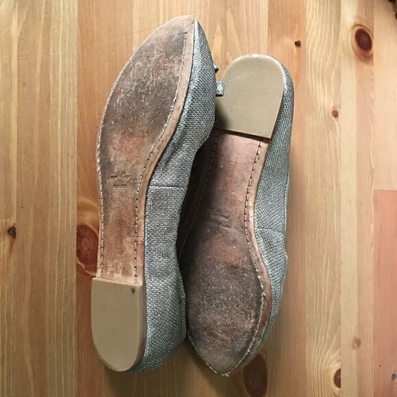 Vince Camuto - Picture 8 of 9